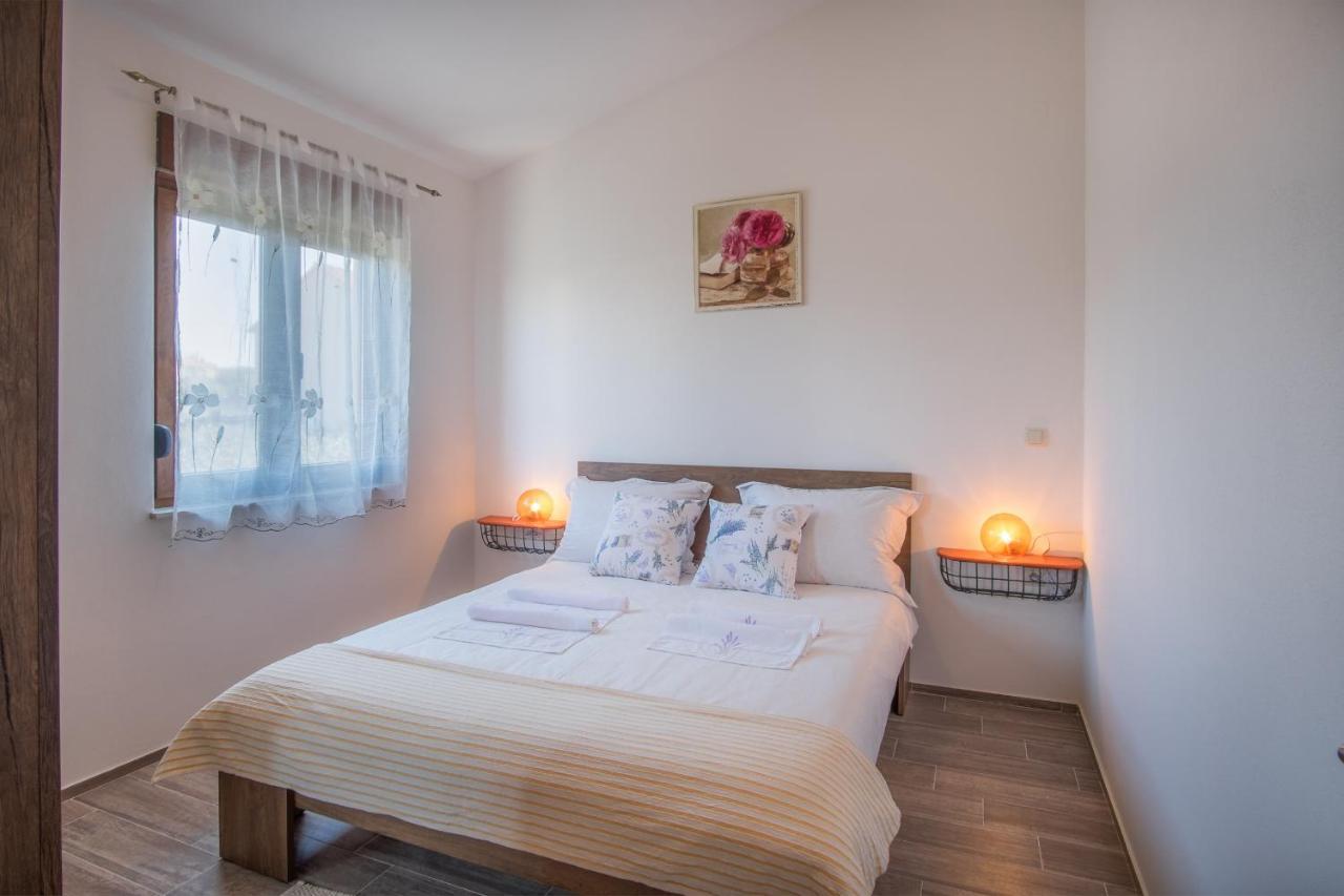 Villa Dijana East Linardići Екстериор снимка